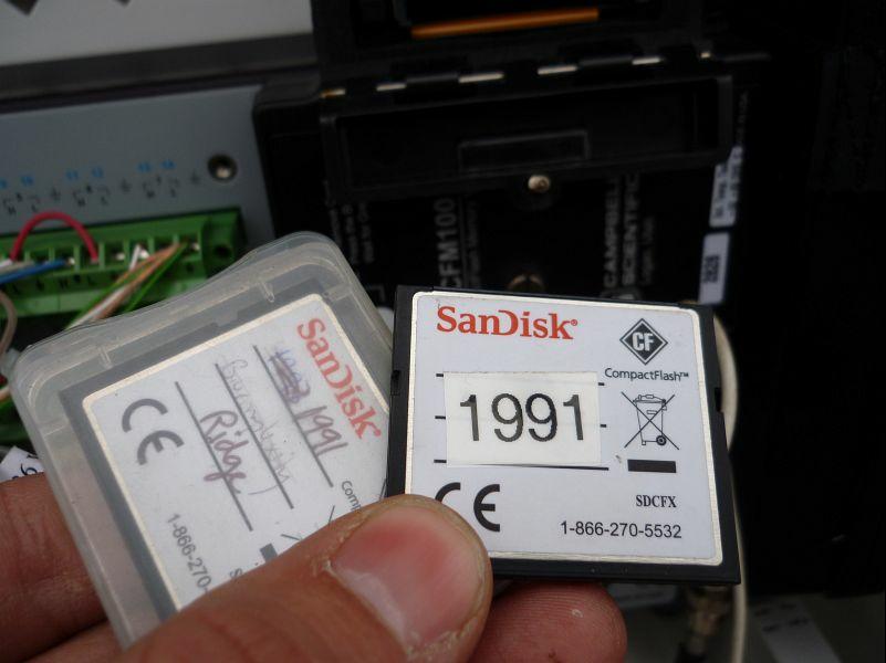 P1000649 old card on the right